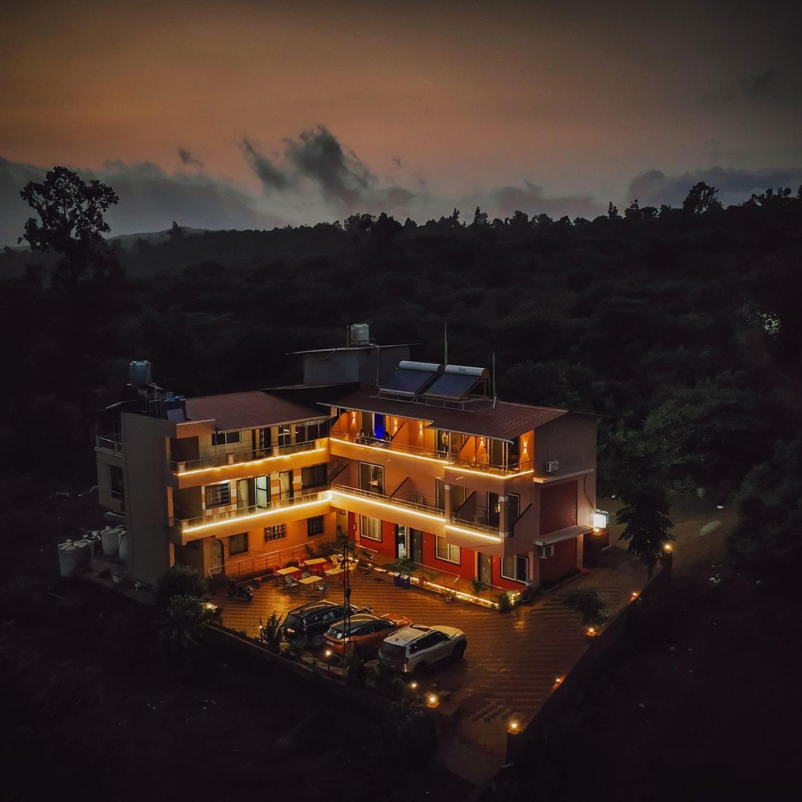 Hotel Mahabaleshwar Mount View Exteriör bild