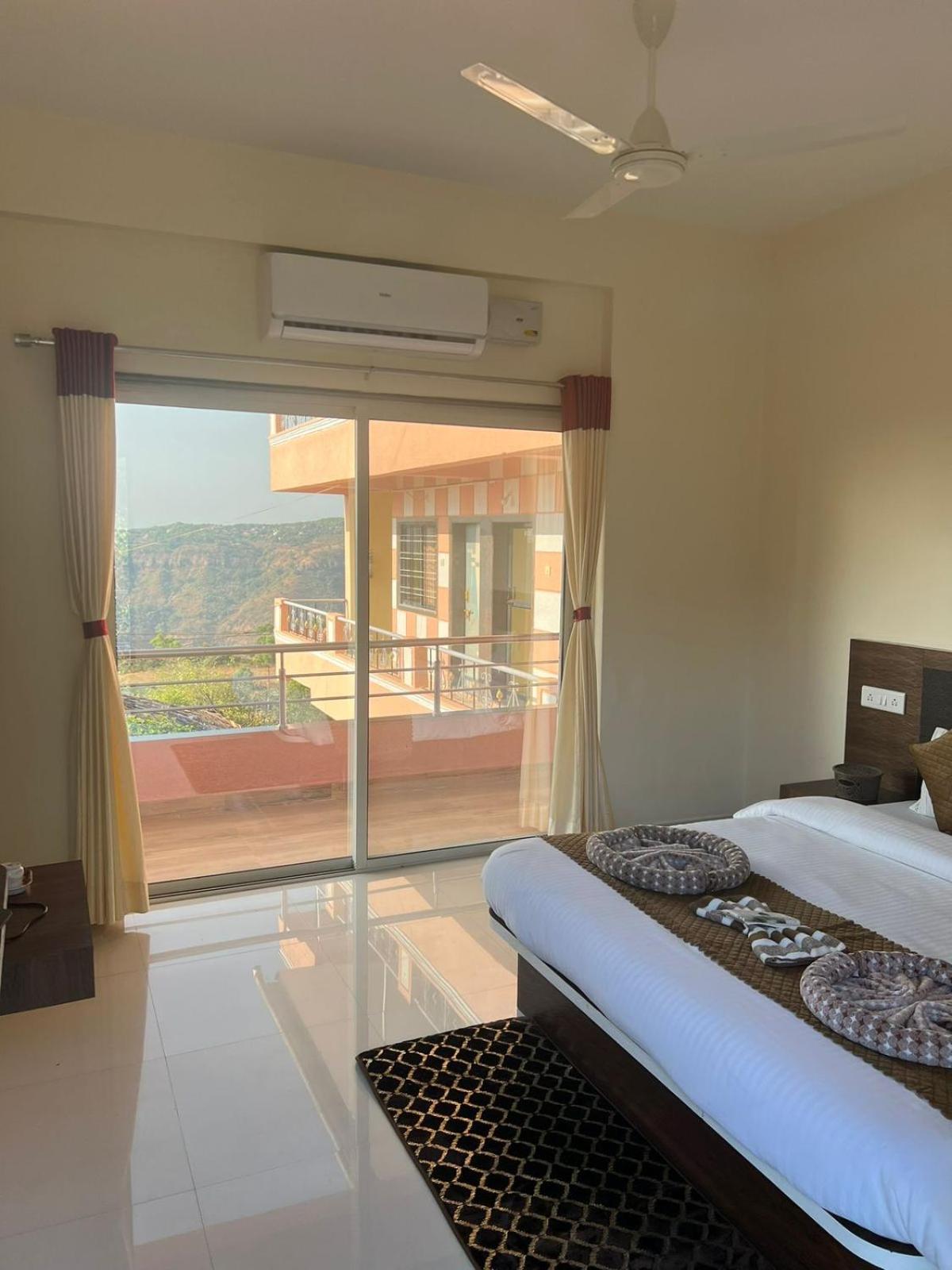 Hotel Mahabaleshwar Mount View Exteriör bild